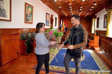 Recepción oficial a Nauzet Afonso y a Daida López (Foto TA)